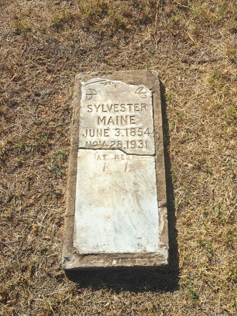 Sylvester Maine's grave. Photo 2