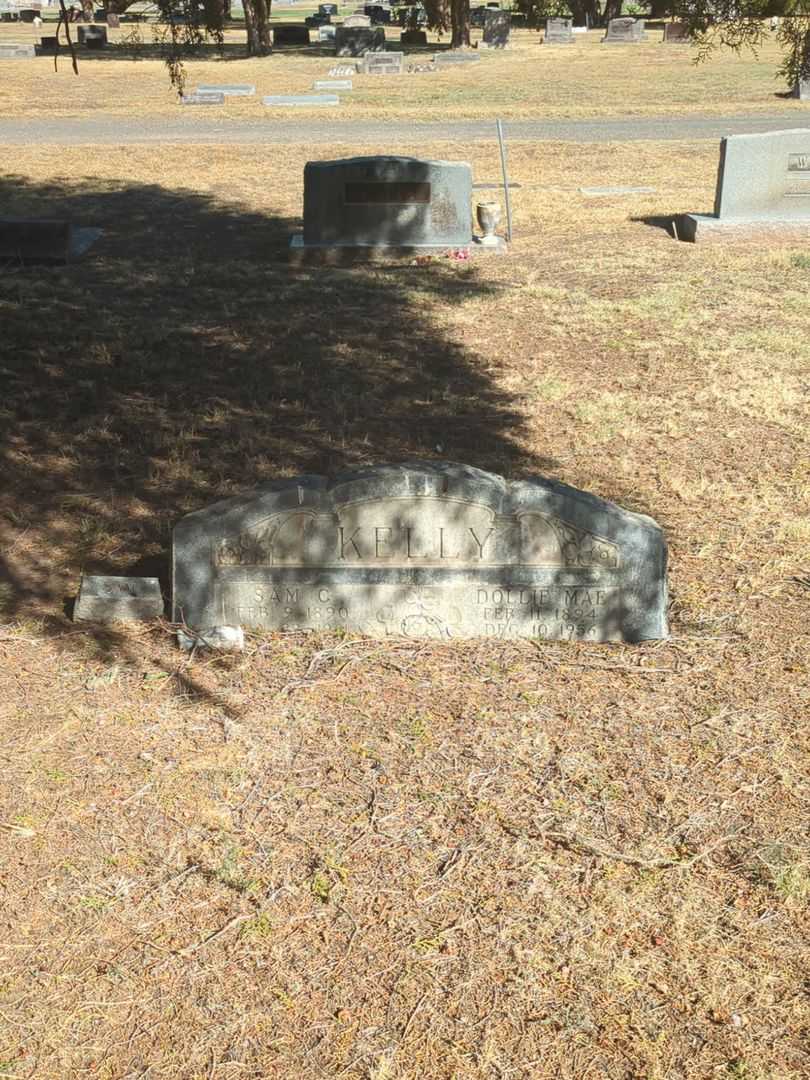 Dollie Mae Kelly's grave. Photo 1