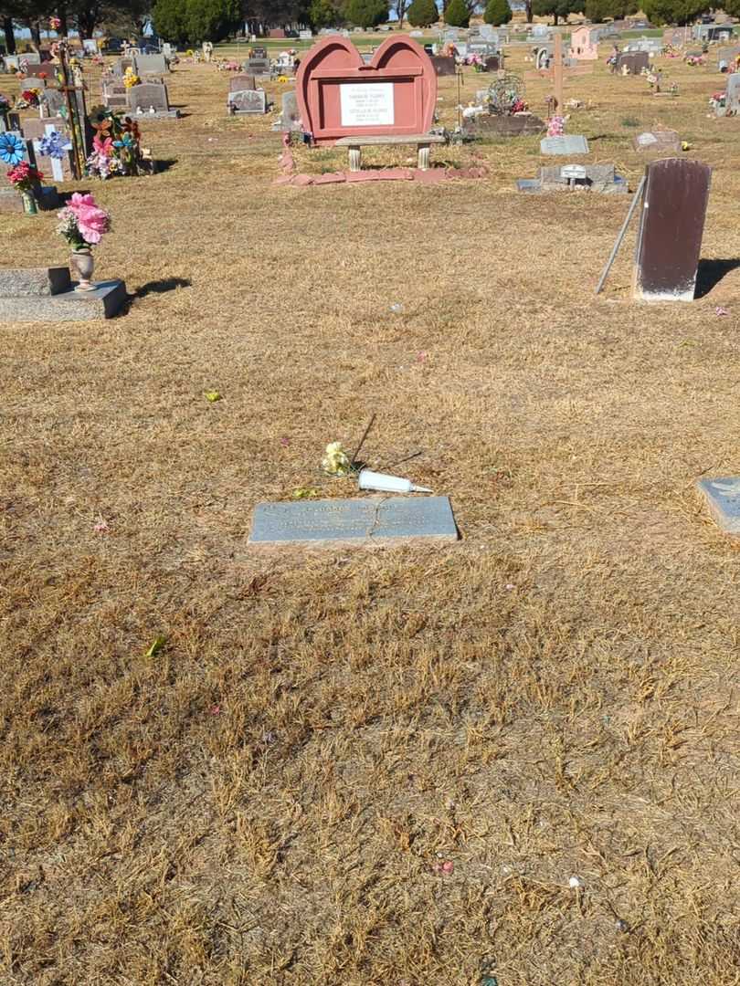 Salvador Marquez's grave. Photo 2