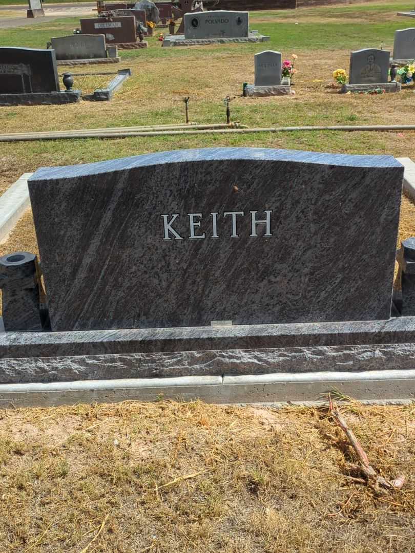 Dale Keith's grave. Photo 3