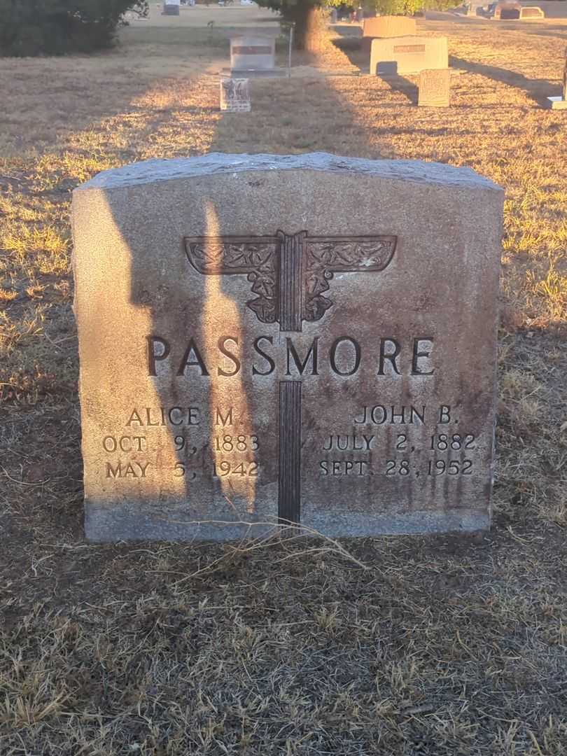 Alice M. Passmore's grave. Photo 2