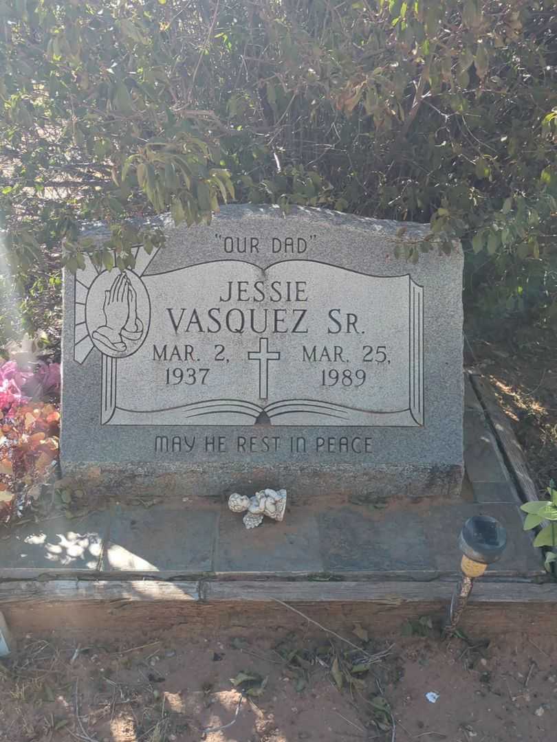 Jessie Vasquez Senior's grave. Photo 2