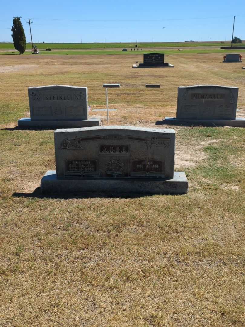 Jean Abbe's grave. Photo 2
