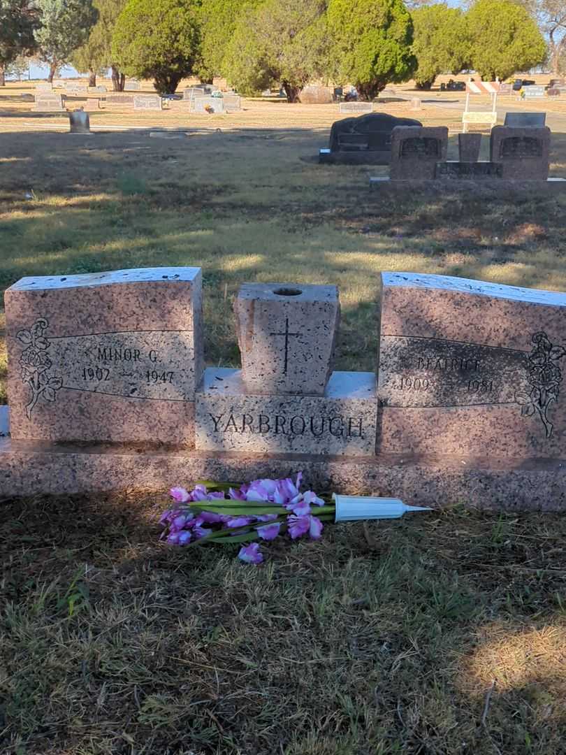 Minor G. Yarbrough's grave. Photo 2