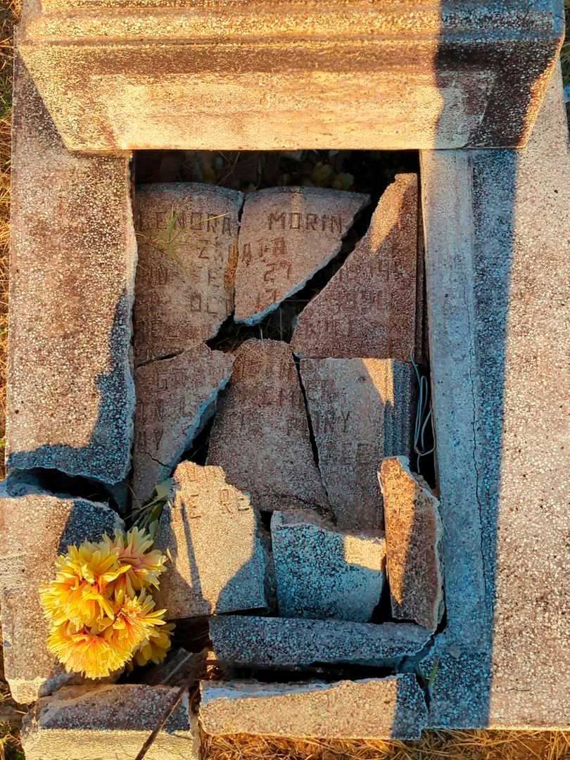 Lenora Morin Zapata's grave. Photo 1