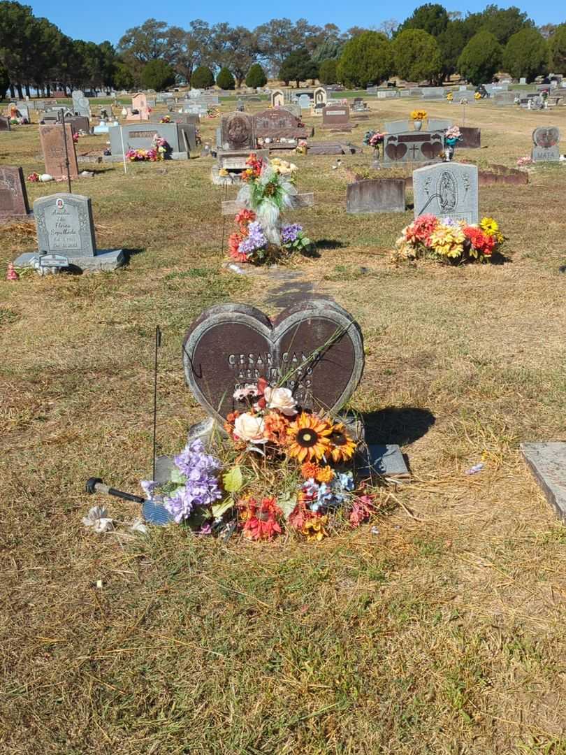 Cesar Cano's grave. Photo 2