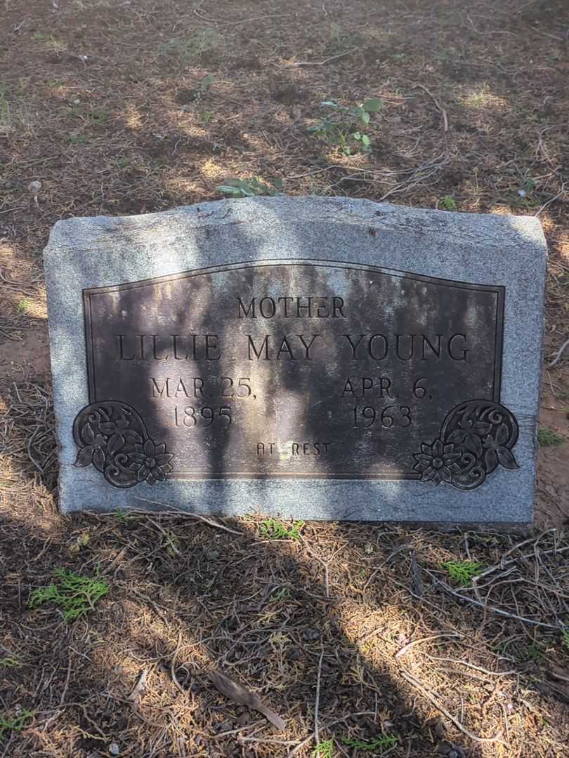 Lillie May Young's grave. Photo 2