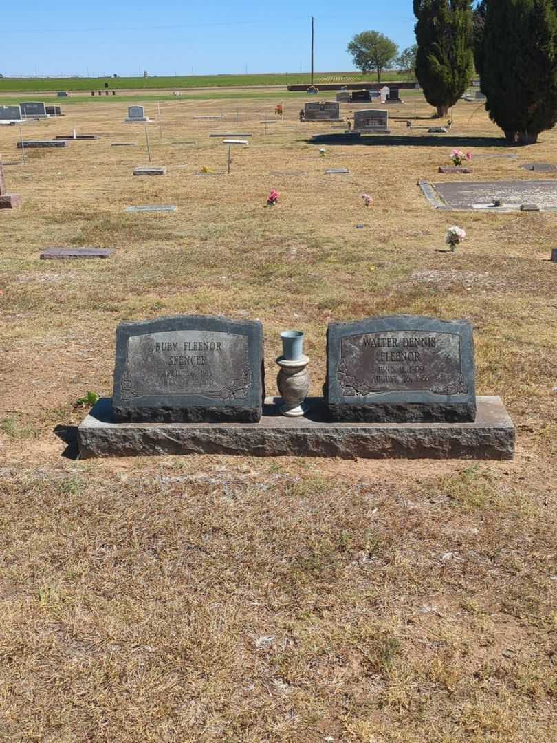 Ruby Inez Fleenor Spencer's grave. Photo 2