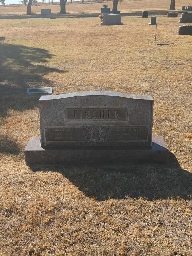 Elmer Ray "Red" Fincher's grave. Photo 1