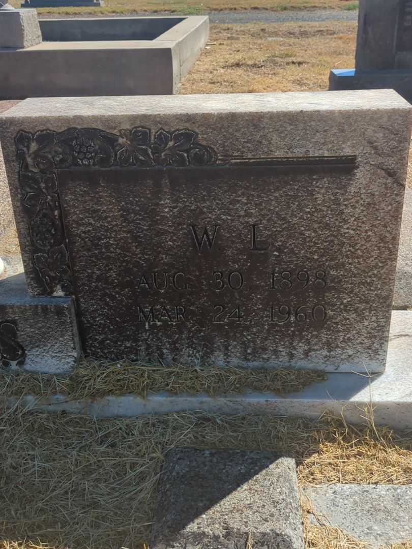 Gladys Lackey Davis's grave. Photo 4
