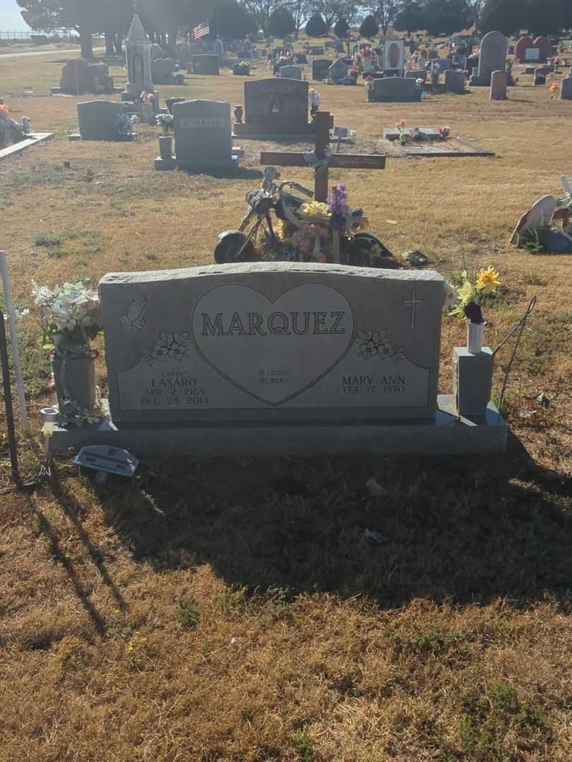Lasaro "Larry" Marquez's grave. Photo 2