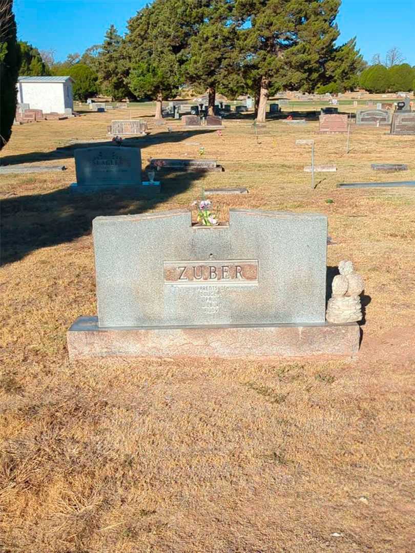 Woodrow Wilson Zuber's grave. Photo 2