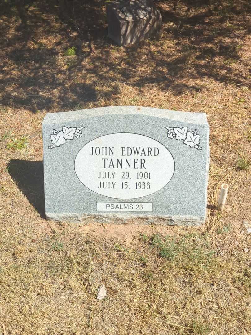 John Edward Tanner's grave. Photo 2