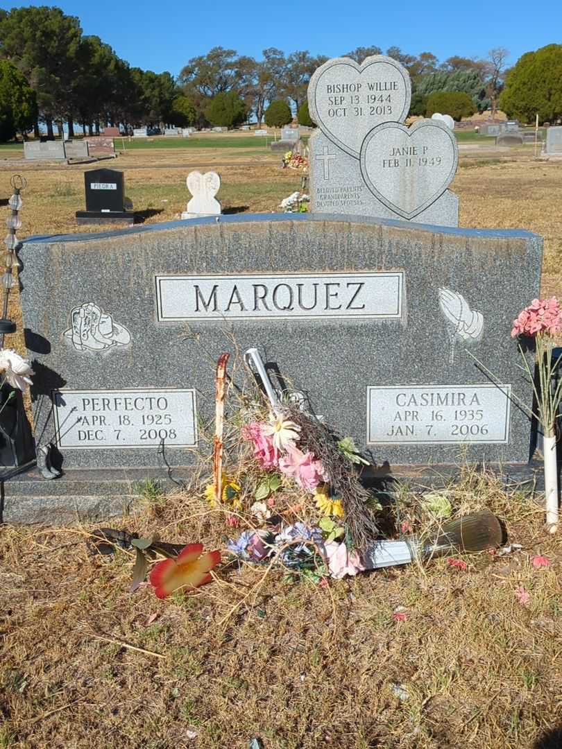 Perfecto Marquez's grave. Photo 1