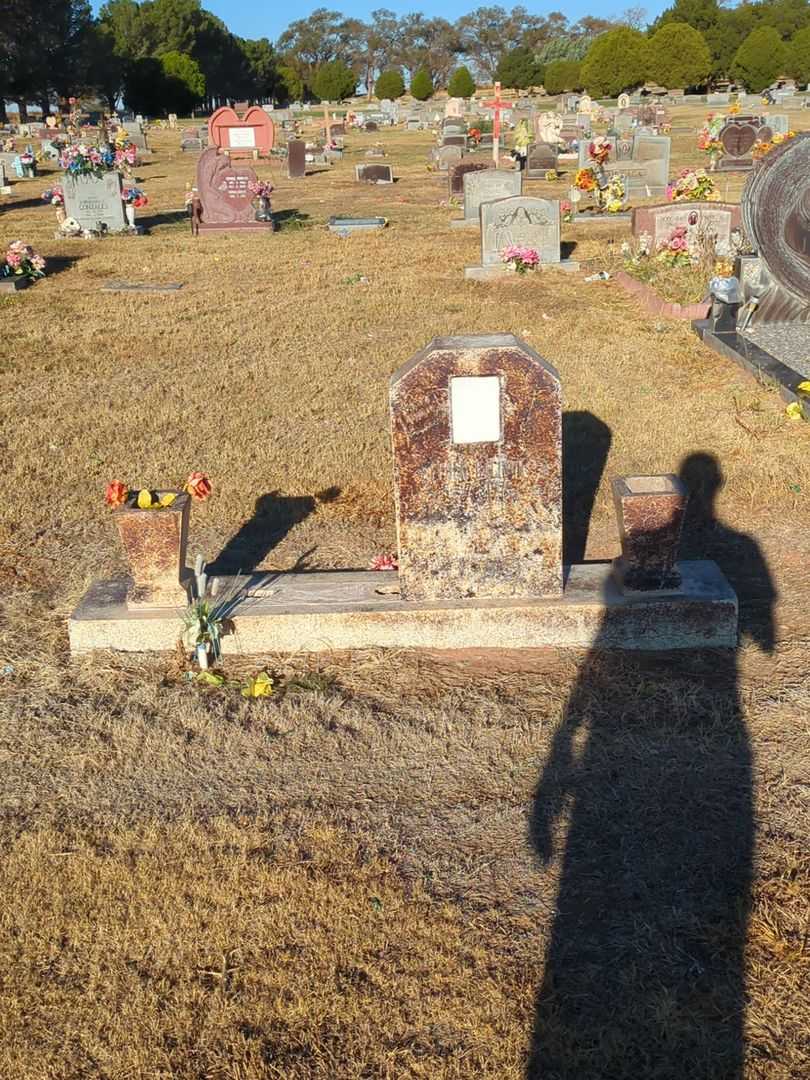 Esteben Galindo's grave. Photo 2