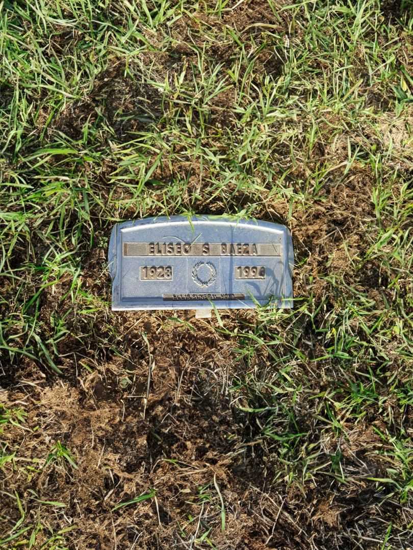 Eliseo S. Baeza's grave. Photo 2