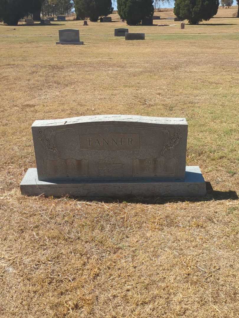Mon Andy Tanner's grave. Photo 1