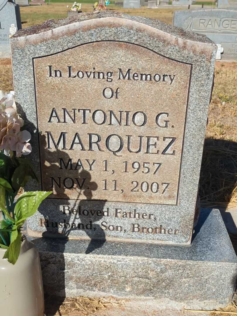 Antonio G. Marquez's grave. Photo 1
