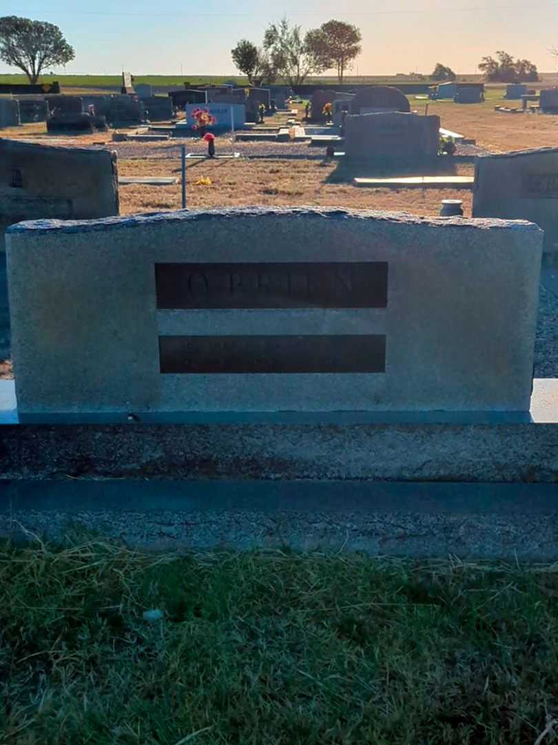 J. C. O'Brien's grave. Photo 3