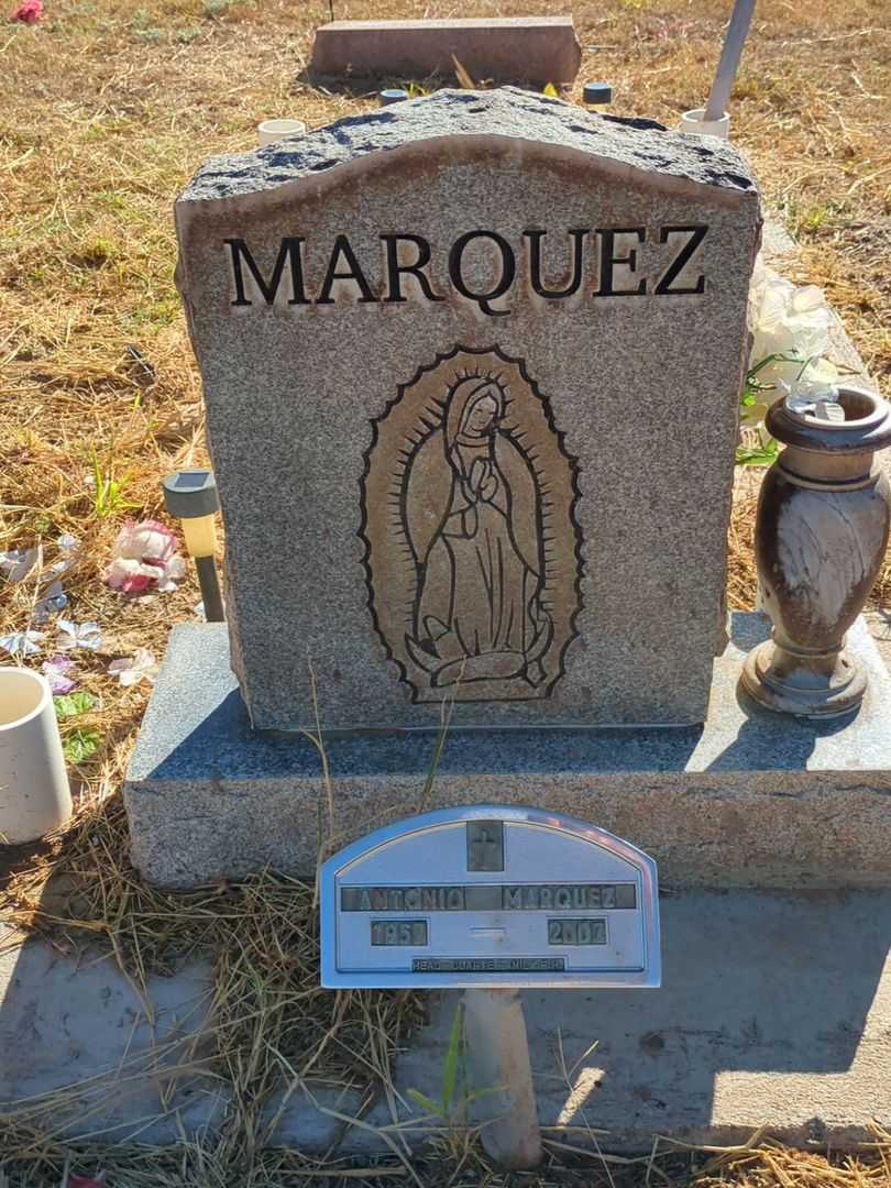 Antonio G. Marquez's grave. Photo 3