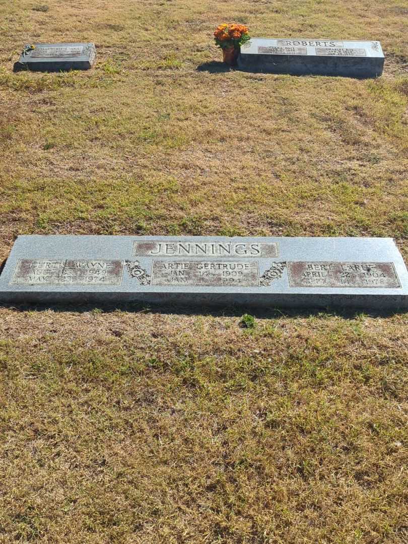 Bert Larue Jennings's grave. Photo 1