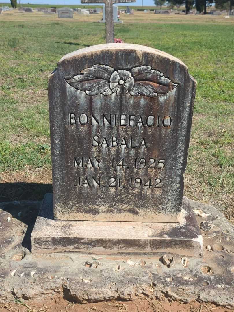 Bonniefacio Sabala's grave. Photo 2