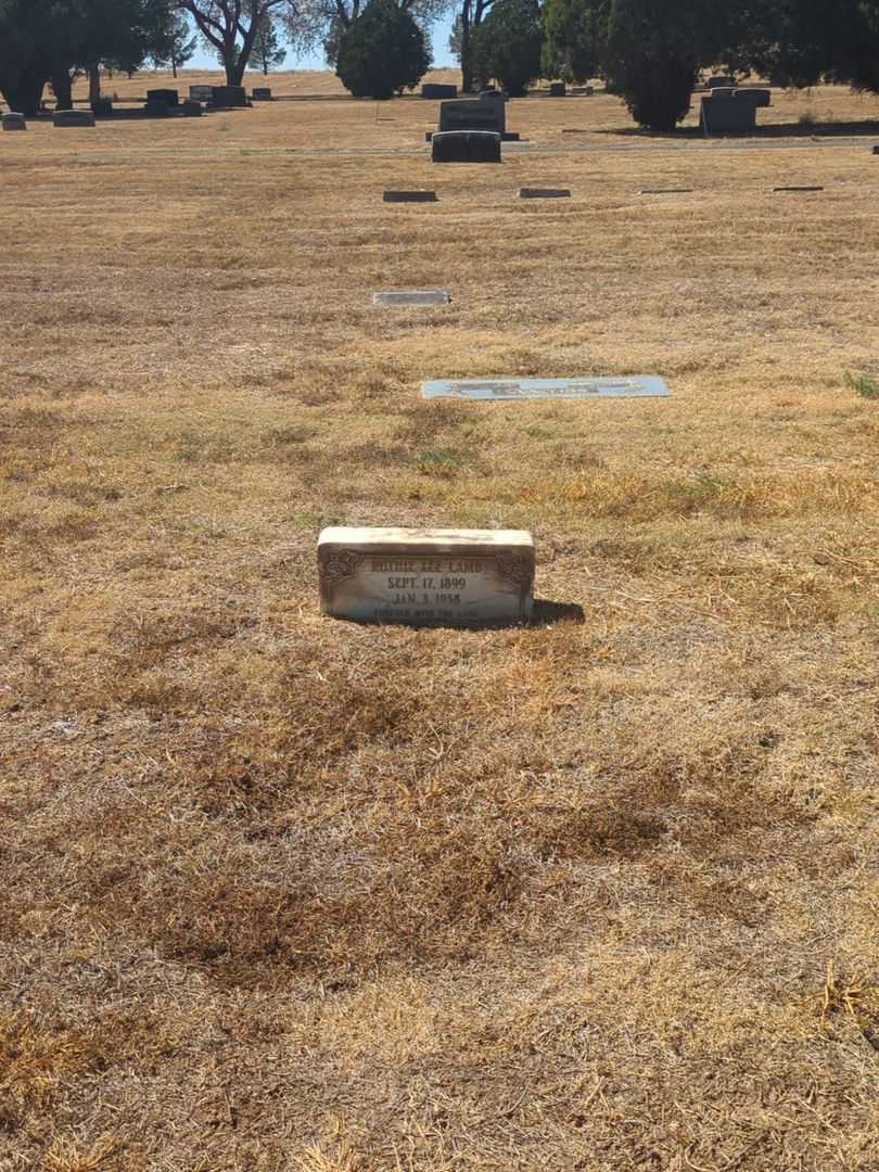 Ruthie Lee Lamb's grave. Photo 1