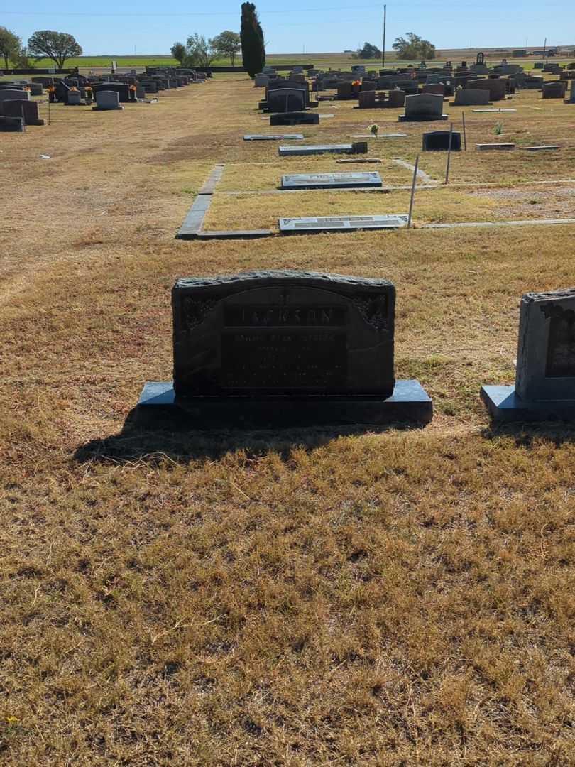 Tommy Dean Jackson's grave. Photo 2