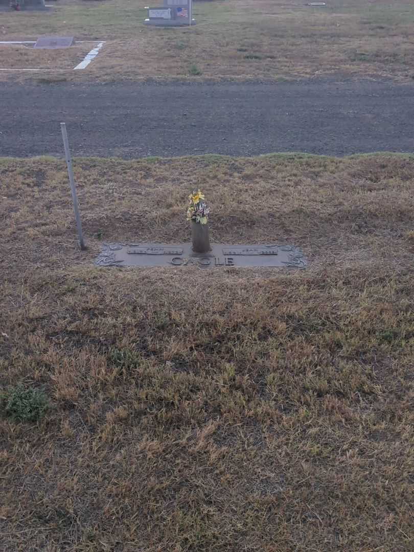 Penn Cagle's grave. Photo 2
