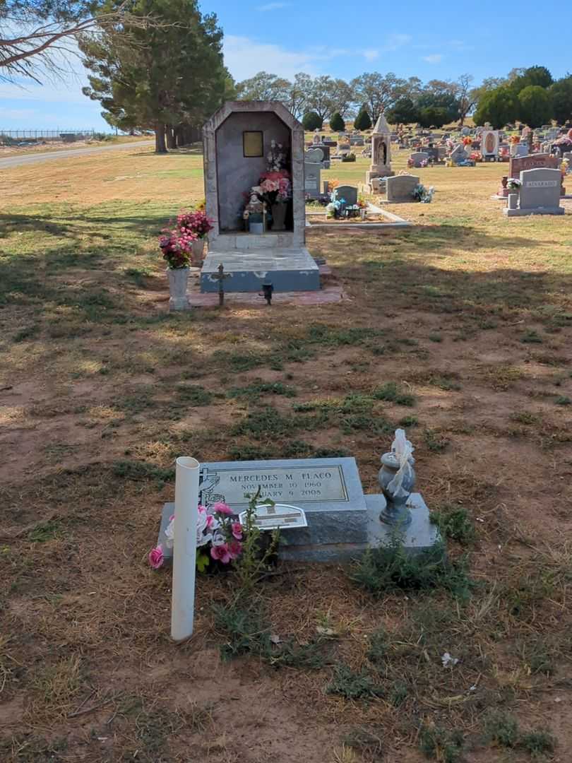 Mercedes M. Flaco's grave. Photo 2
