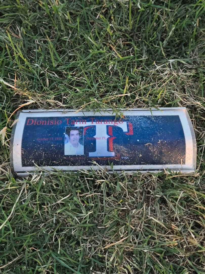 Dionisio Tarin "Chato" Tarango's grave. Photo 1