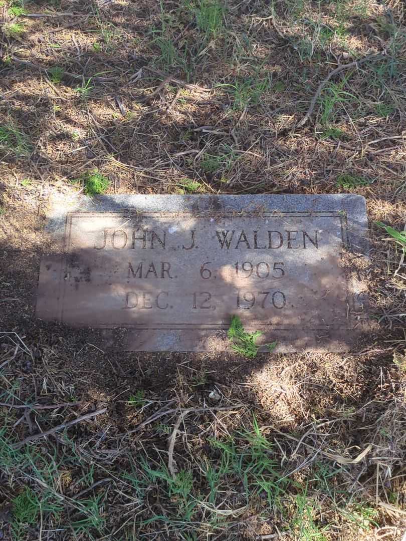 John J. Walden's grave. Photo 2