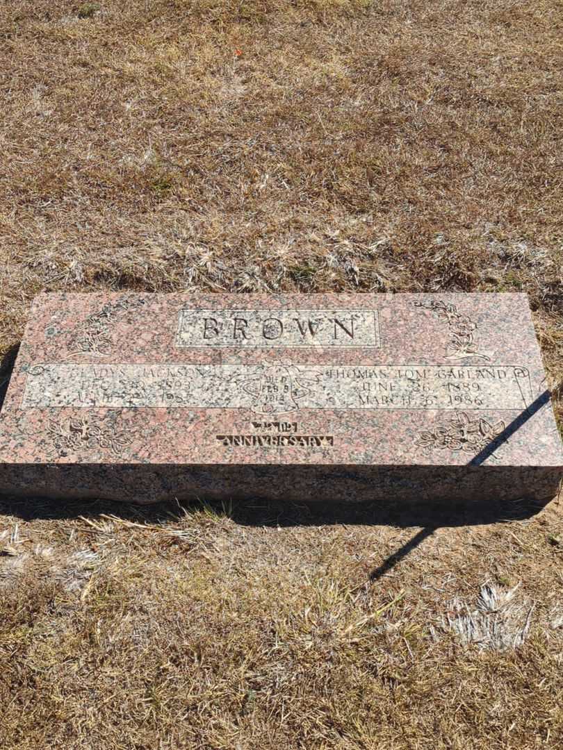 Gladys Jackson Brown's grave. Photo 1