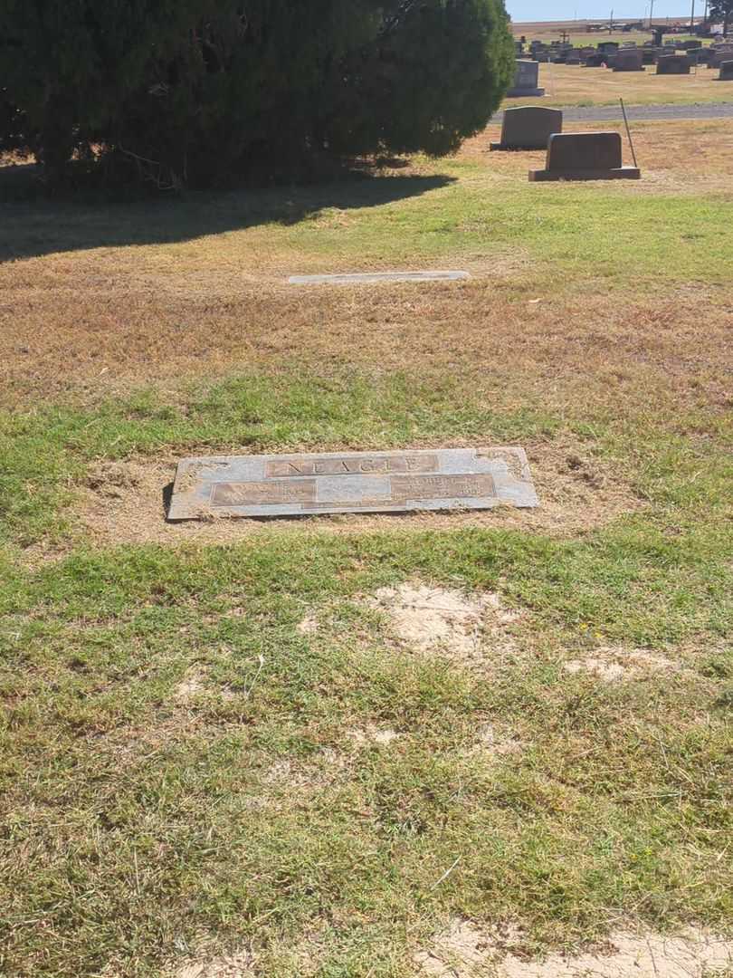 Mattie Neagle's grave. Photo 1