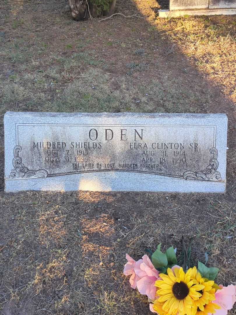 Elra Clinton Oden Senior's grave. Photo 2
