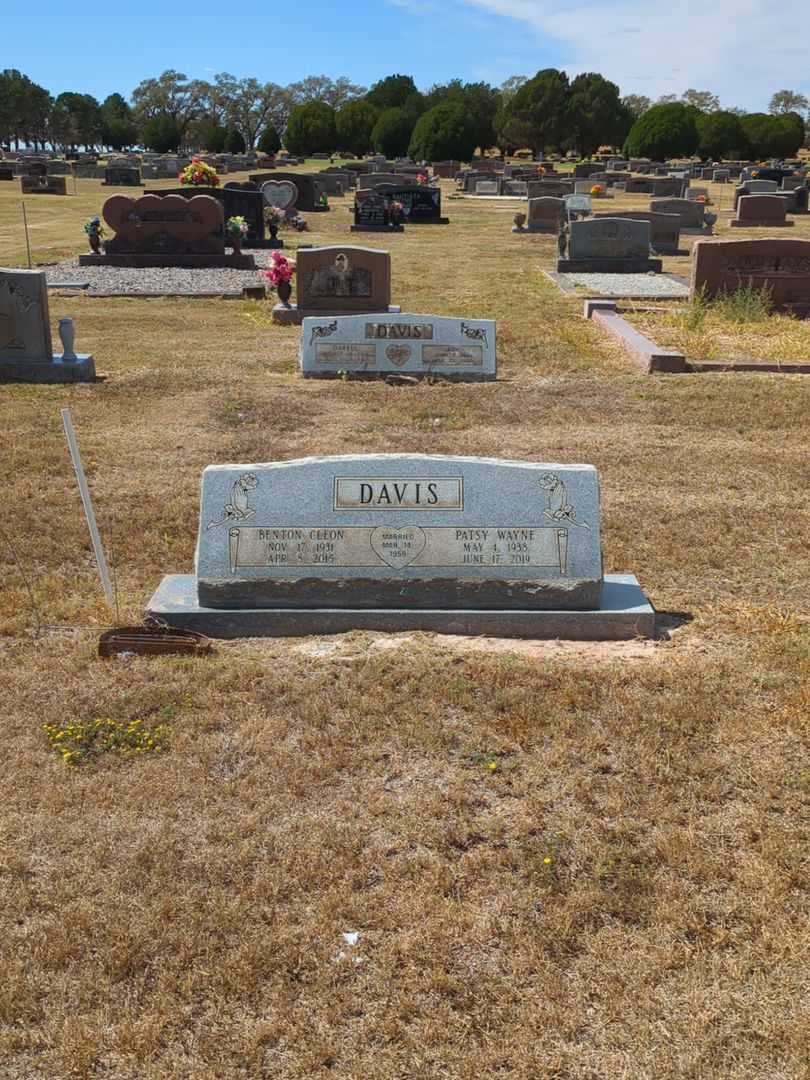 Benton Cleon Davis's grave. Photo 2