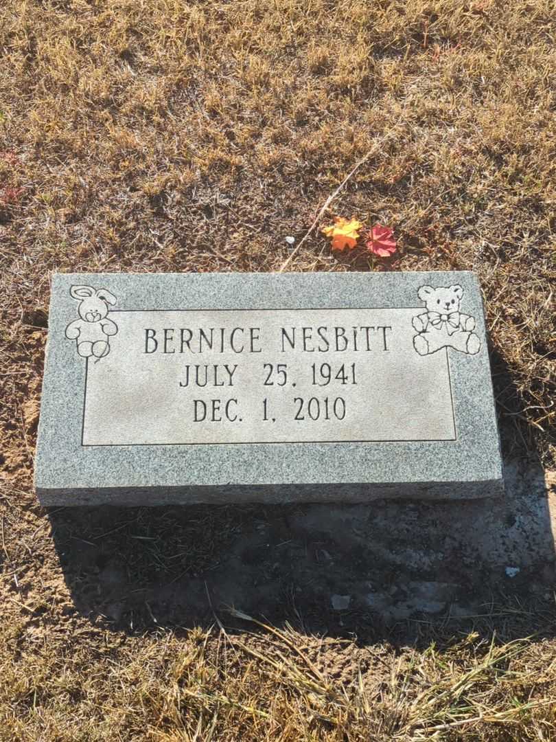 Alma Bernice Nesbitt's grave. Photo 1