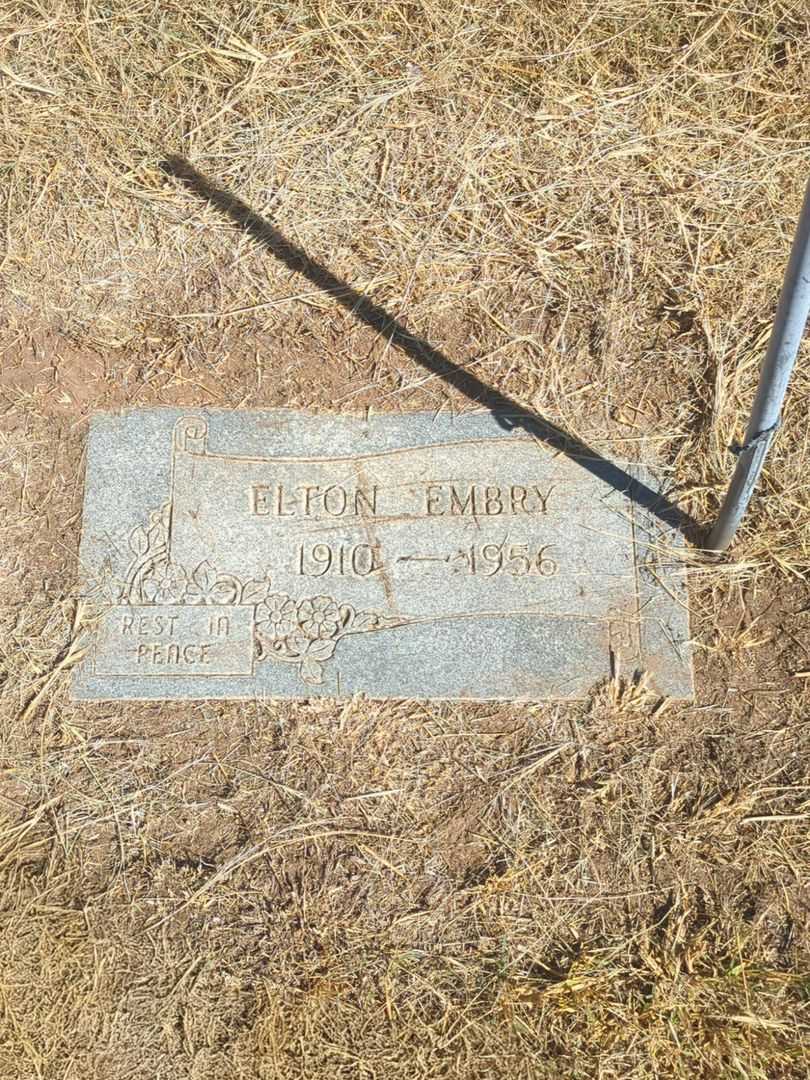 Elton Embry's grave. Photo 2