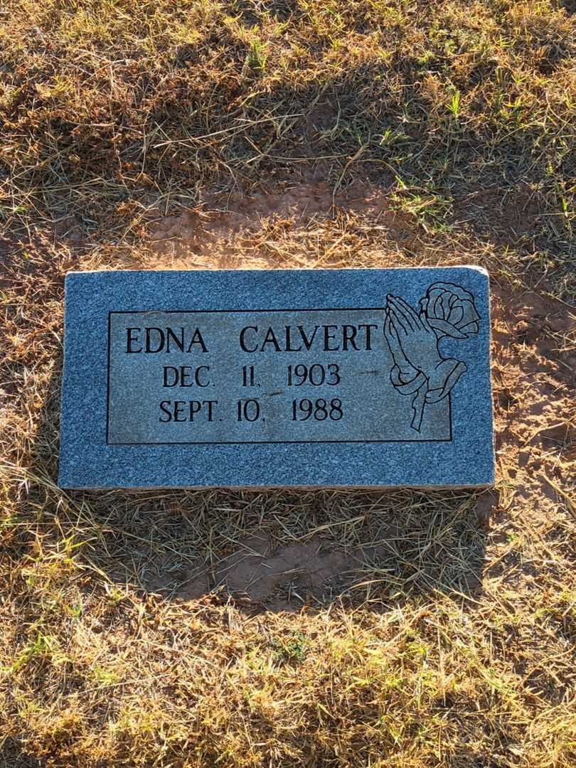 Edna Calvert's grave. Photo 1