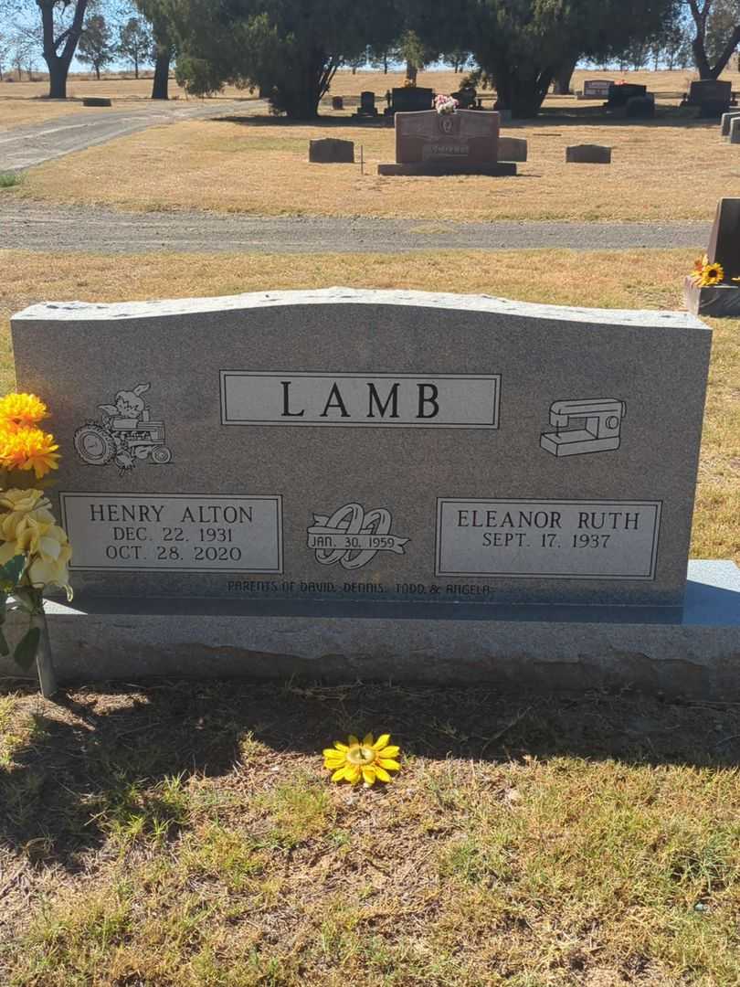 Henry Alton "Buddy" Lamb Junior's grave. Photo 2