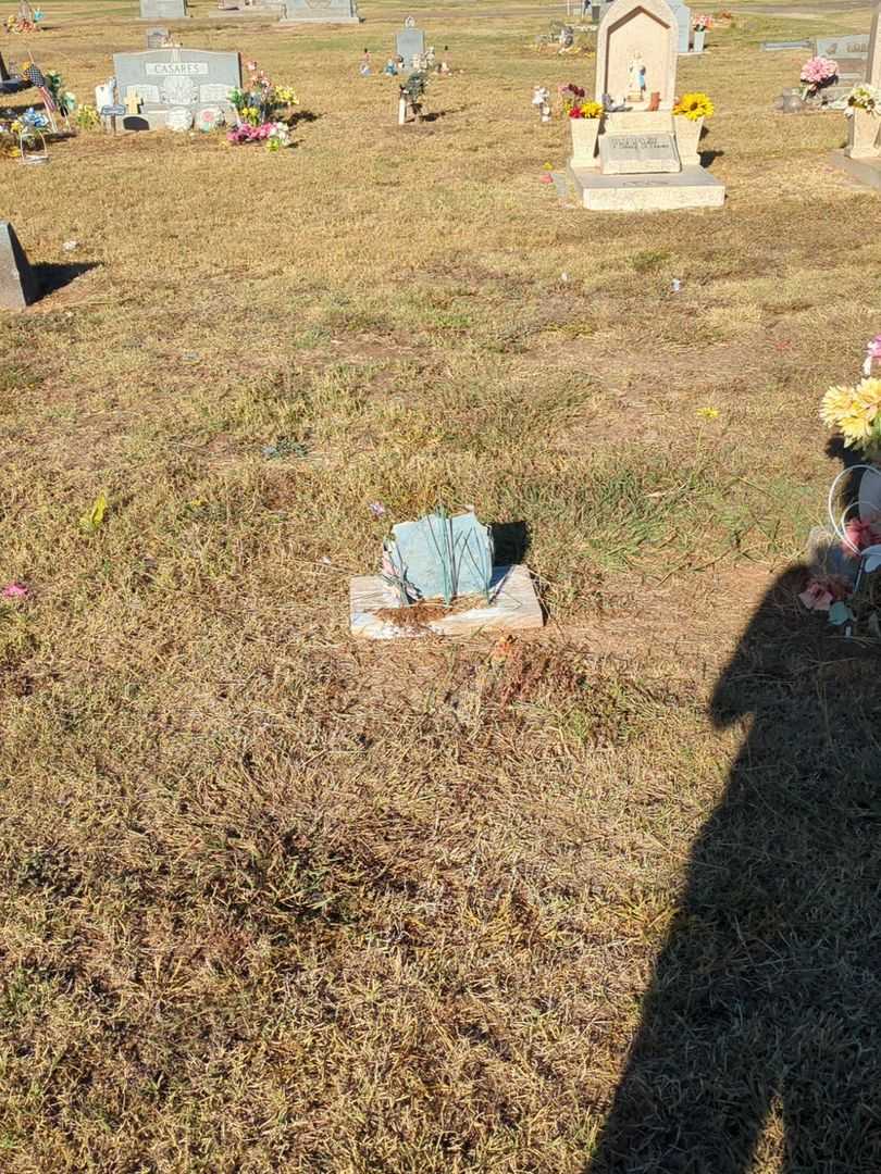 Romelo Madrigal's grave. Photo 2